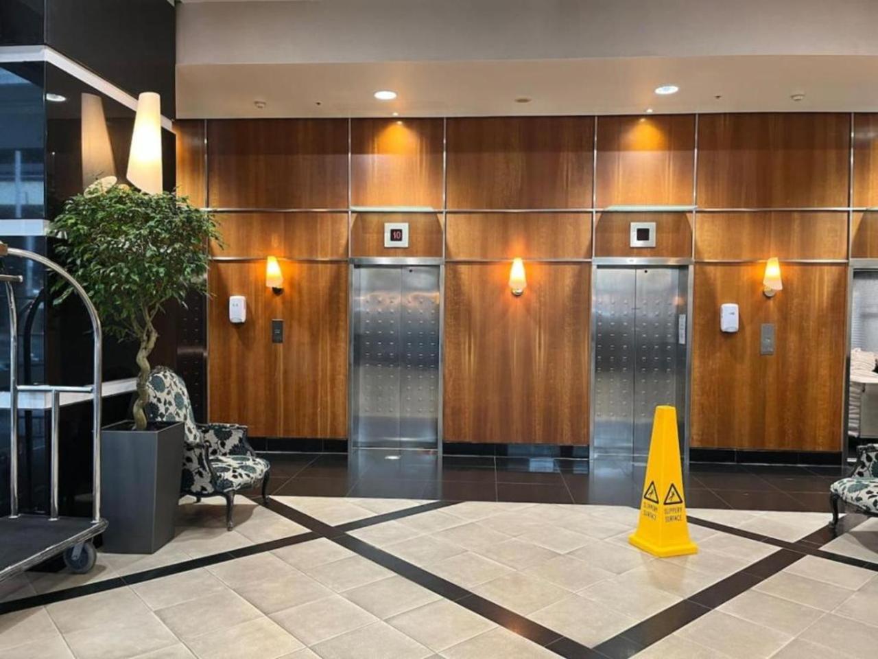 A City Stay Holiday On Queen Street Auckland Exterior foto